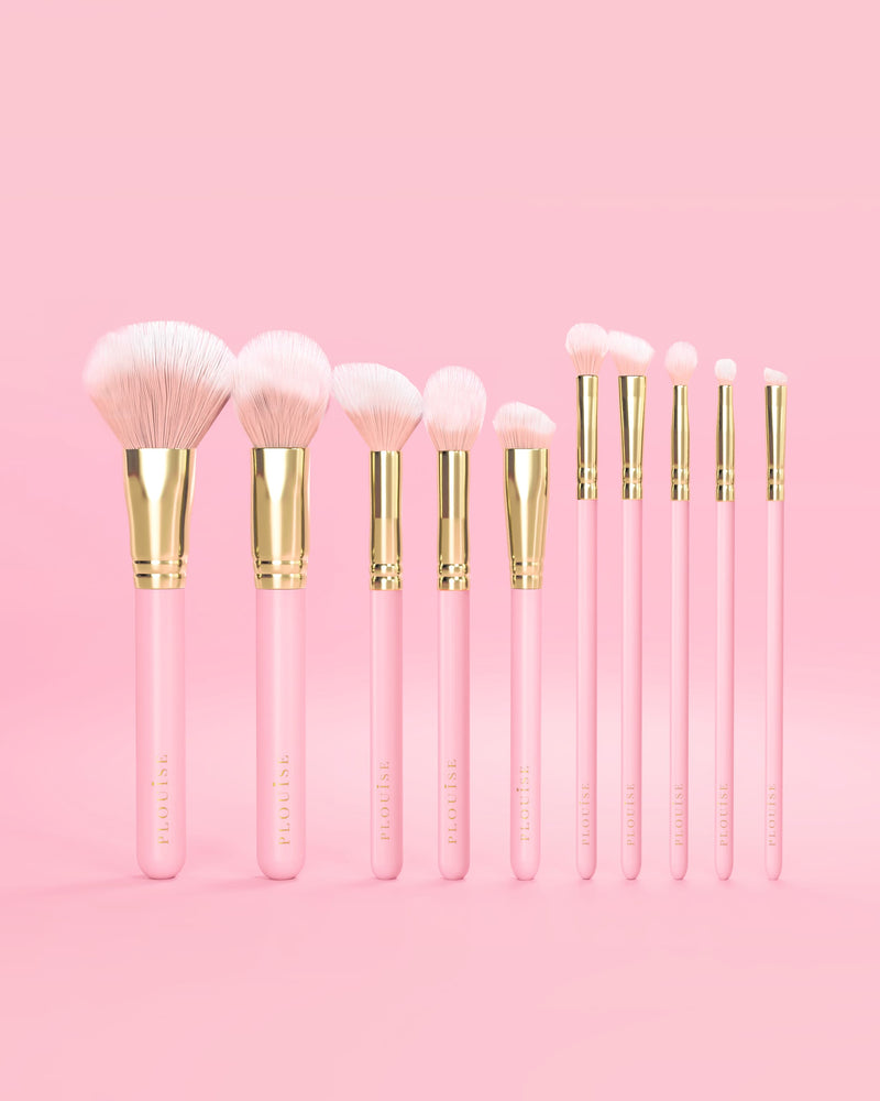 Lot de 10 pinceaux de maquillage P.Louise rose avec manches roses et accents dorés sur fond rose