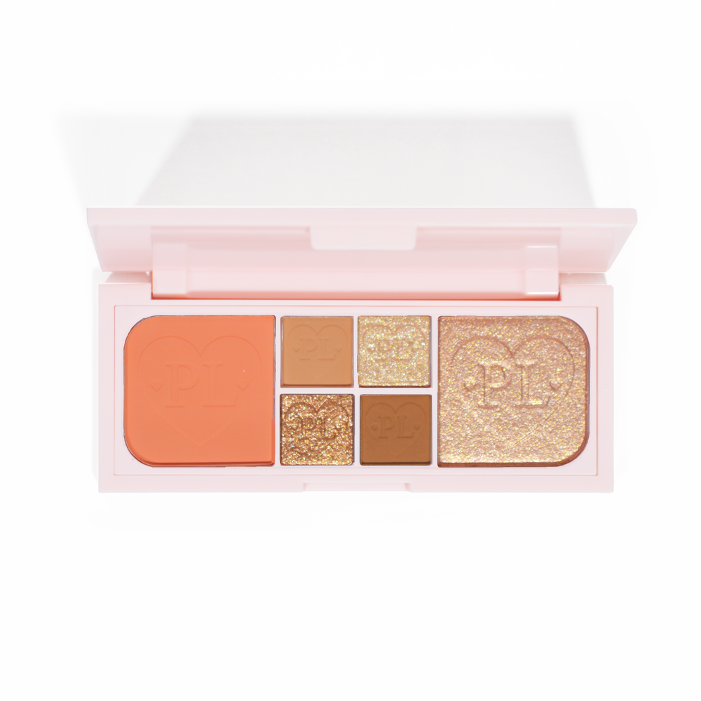 Une image de la mini palette yeux et visage Fluffy Fantasy de P.Louise, composée de mats crémeux et de reflets beurrés dans une gamme de nuances pêche et neutres.