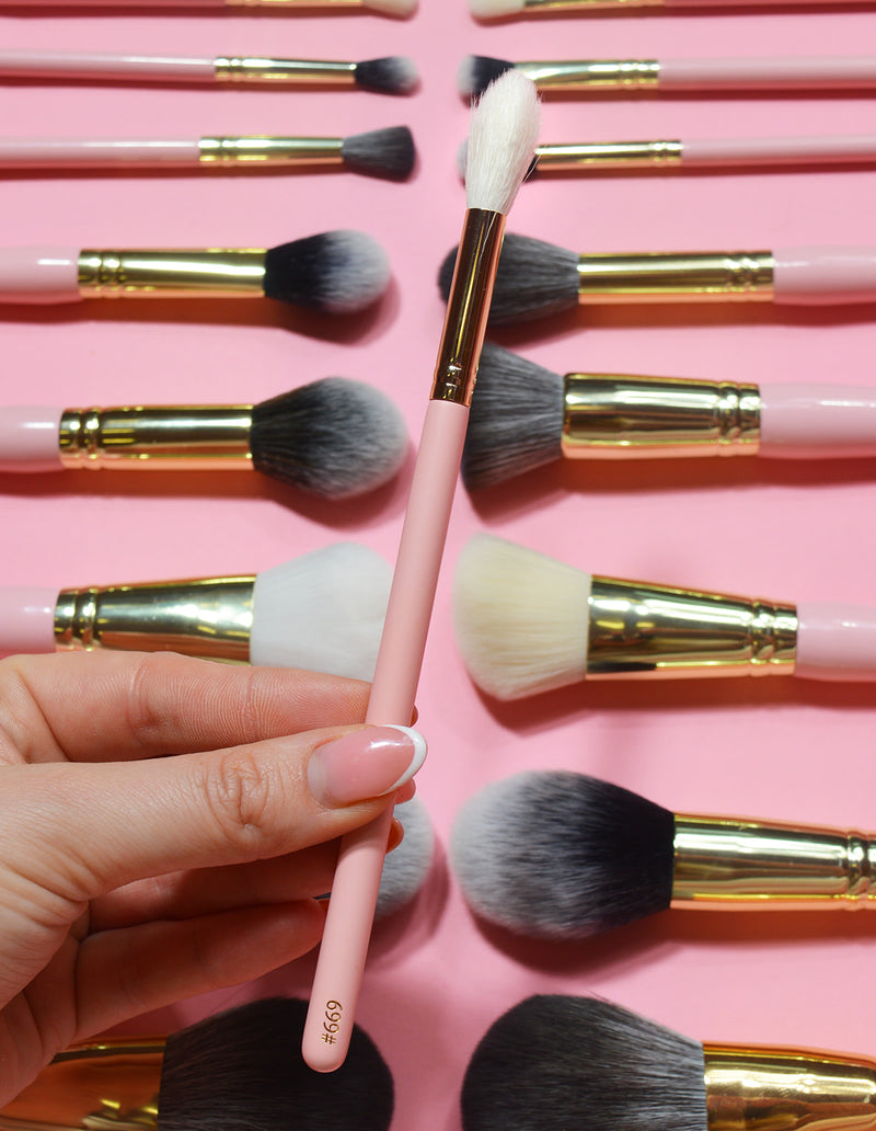 Brosse à plumeau conique n° 669